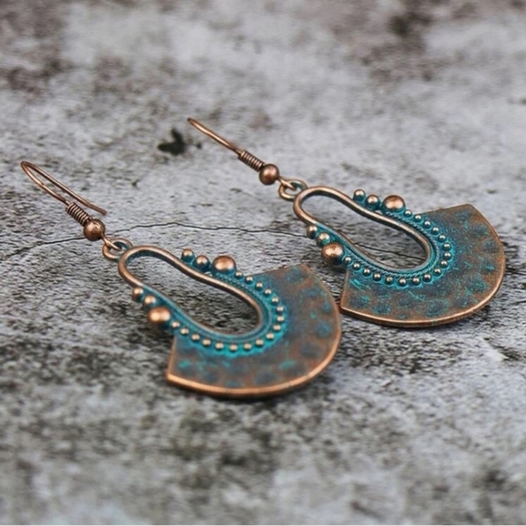 Boho antique bronze earrings - Picture 3 of 3